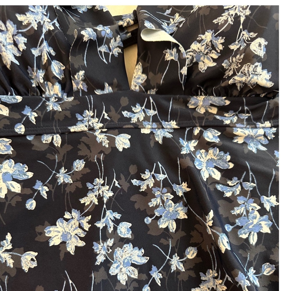 A Pea in the Pod Maternity Swimsuit L Blue Floral Ruffle Strap One Piece NWT - Picture 3 of 11